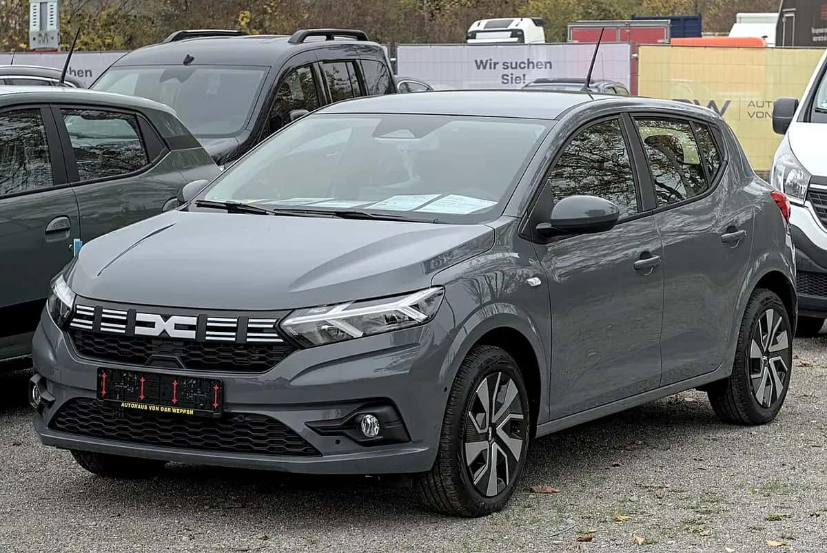 Dacia Sandero — Modellfoto