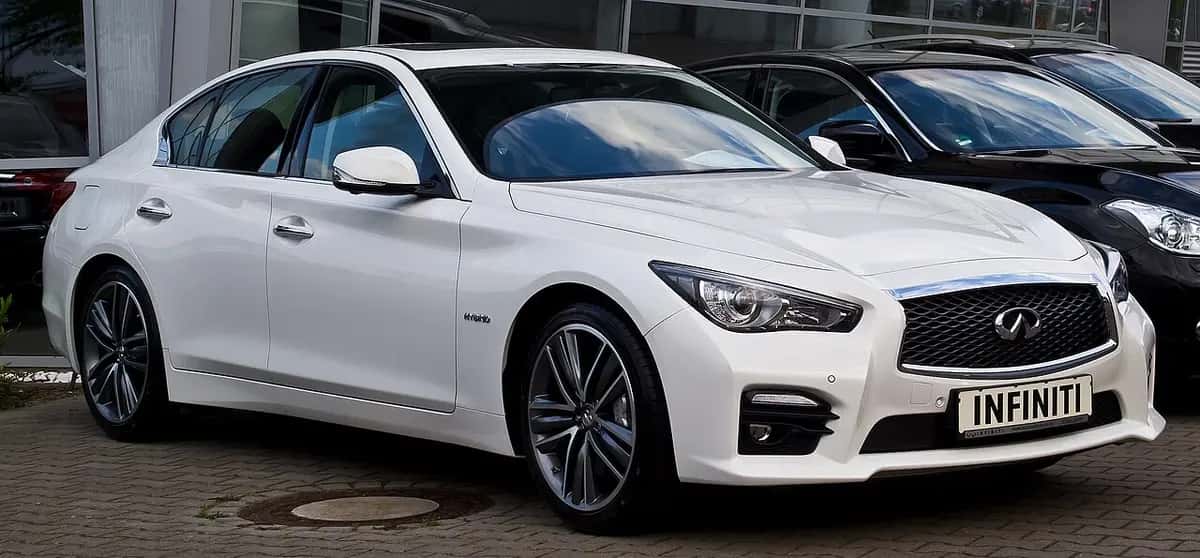 Infiniti Q50 — Modellfoto